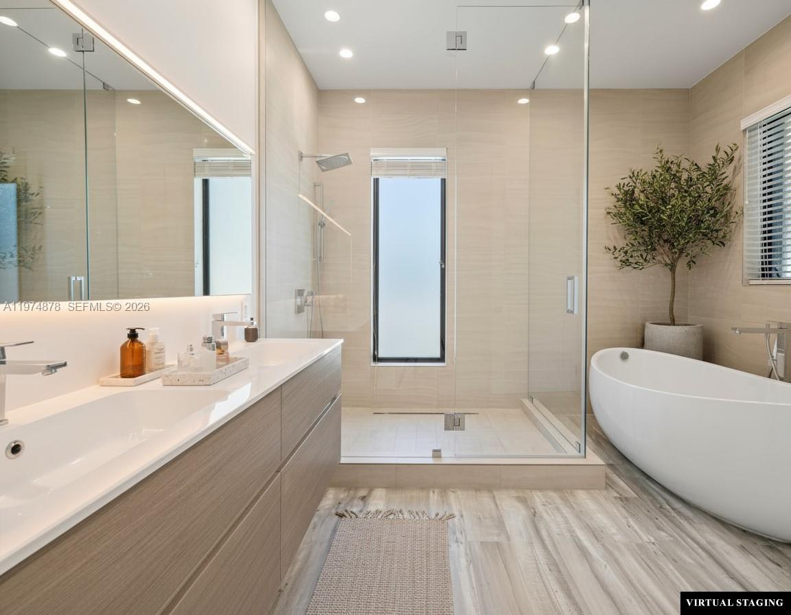 HOLLYWOOD CENTRAL BEACH - Residential Lease