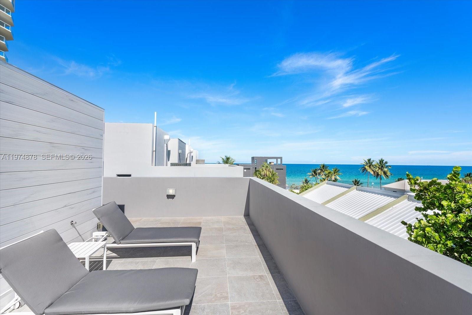 HOLLYWOOD CENTRAL BEACH - Residential Lease