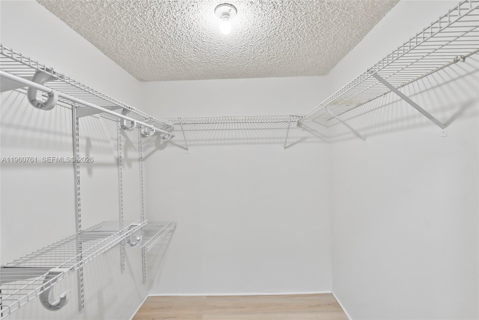 BUILDING FOUR OF RACQUET - Residential