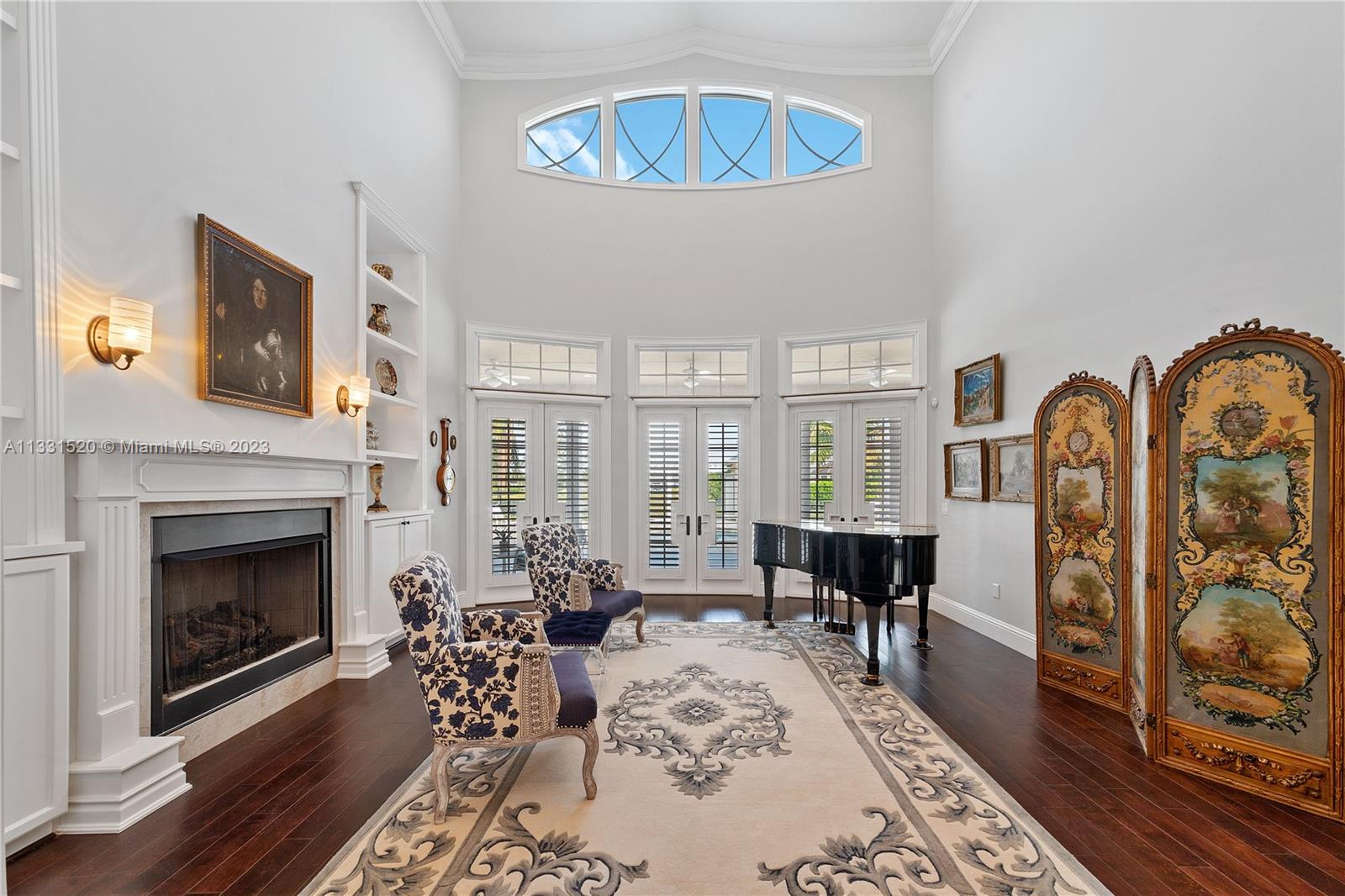 P & J ESTATES - Residential