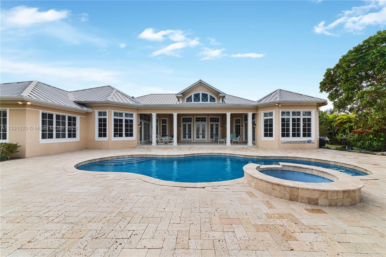 P & J ESTATES - Residential