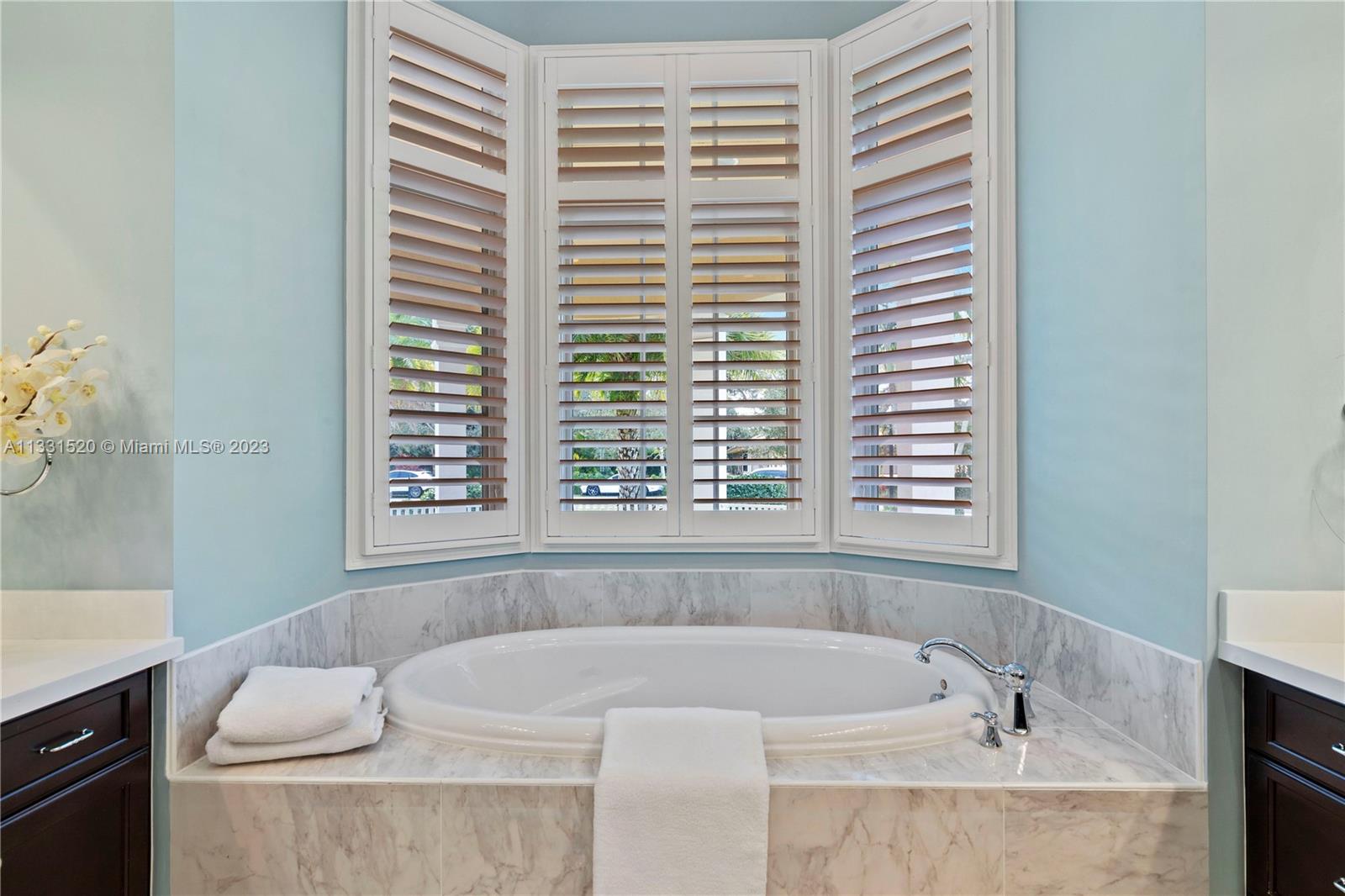 P & J ESTATES - Residential