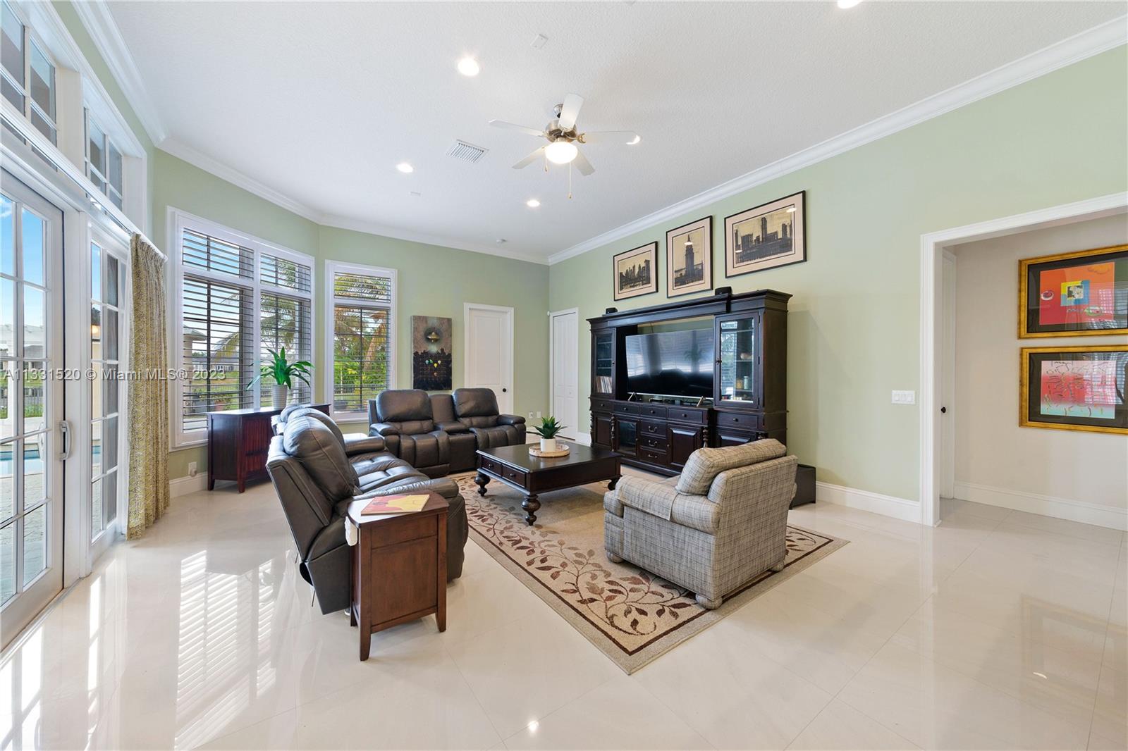 P & J ESTATES - Residential