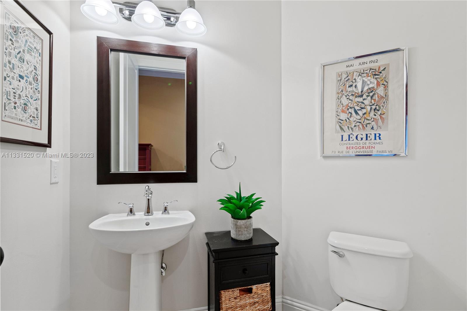 P & J ESTATES - Residential