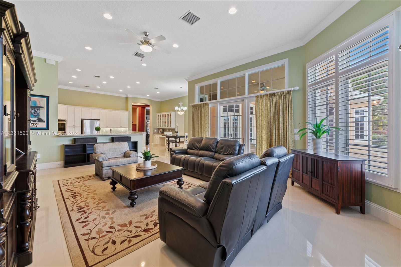 P & J ESTATES - Residential