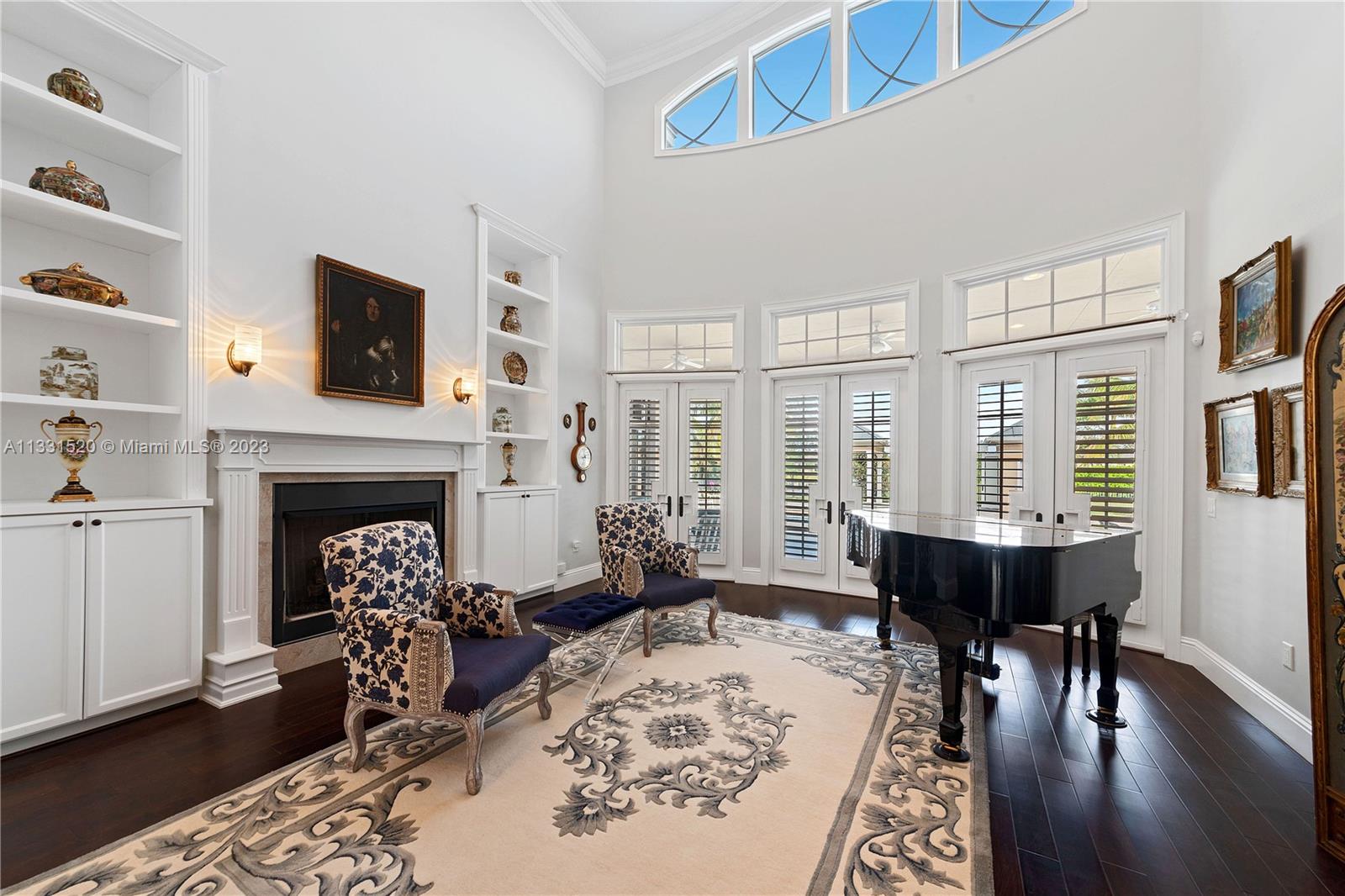 P & J ESTATES - Residential