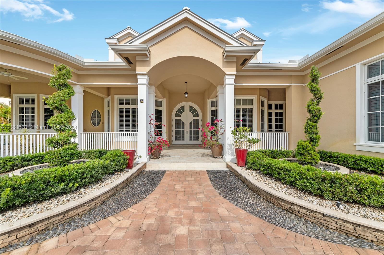 P & J ESTATES - Residential