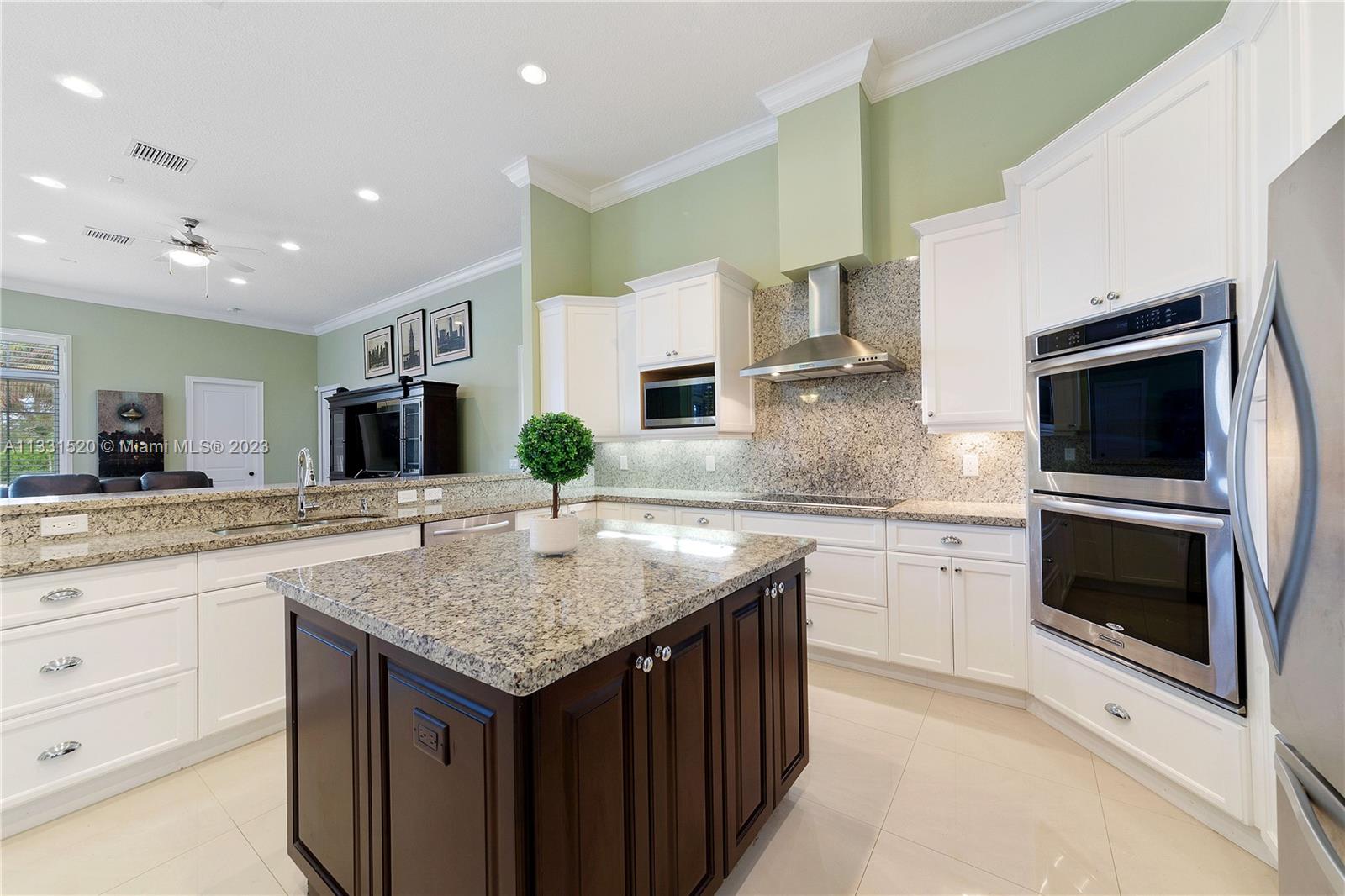 P & J ESTATES - Residential