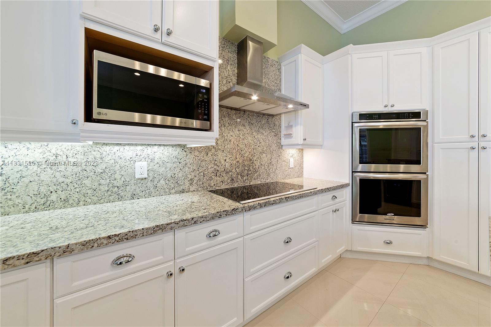 P & J ESTATES - Residential