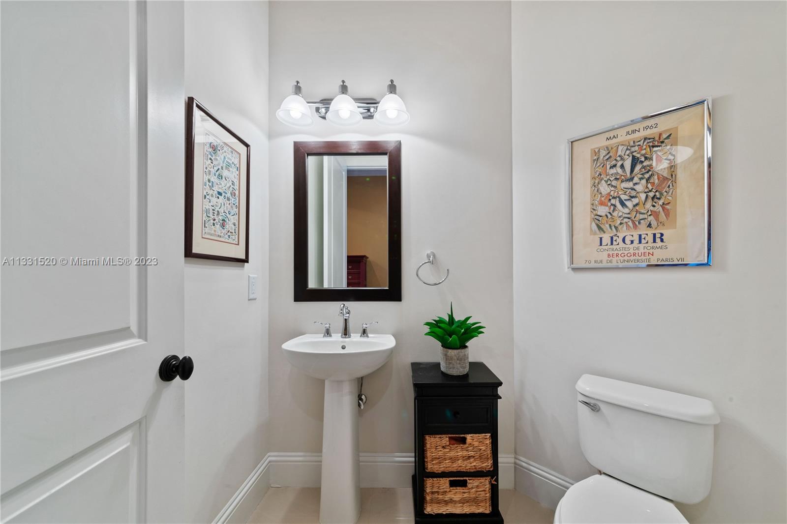 P & J ESTATES - Residential