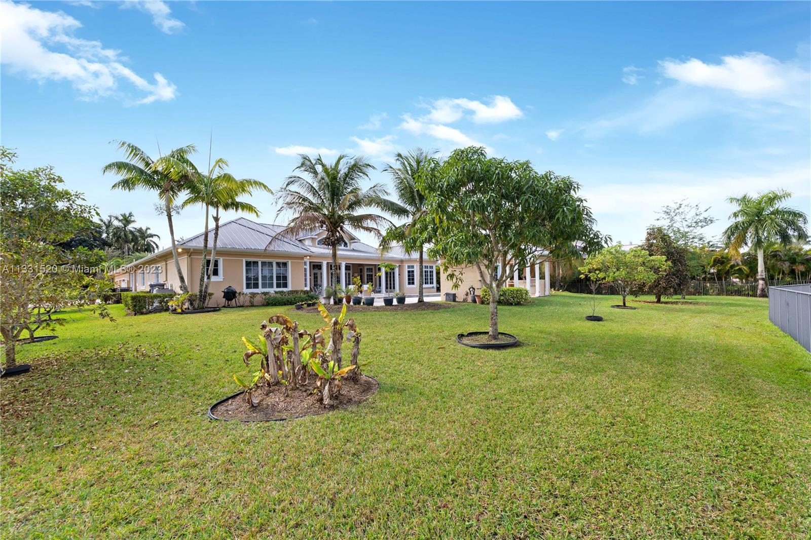 P & J ESTATES - Residential