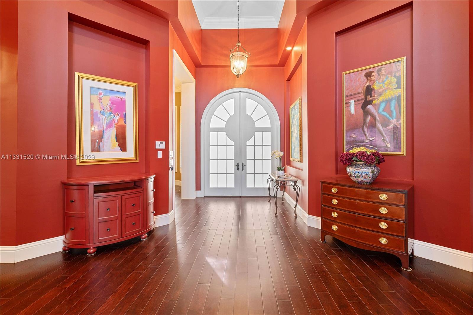 P & J ESTATES - Residential