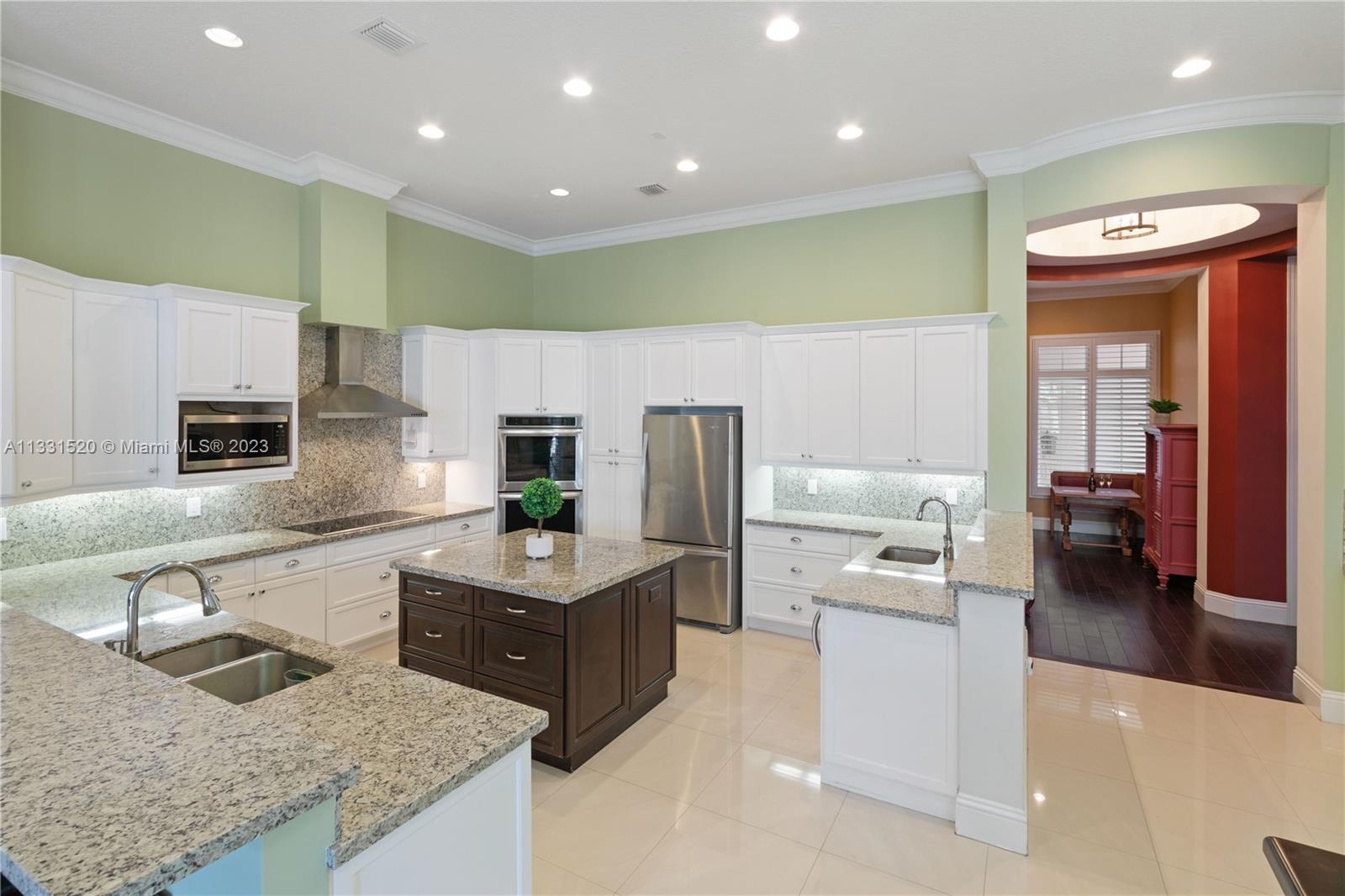 P & J ESTATES - Residential