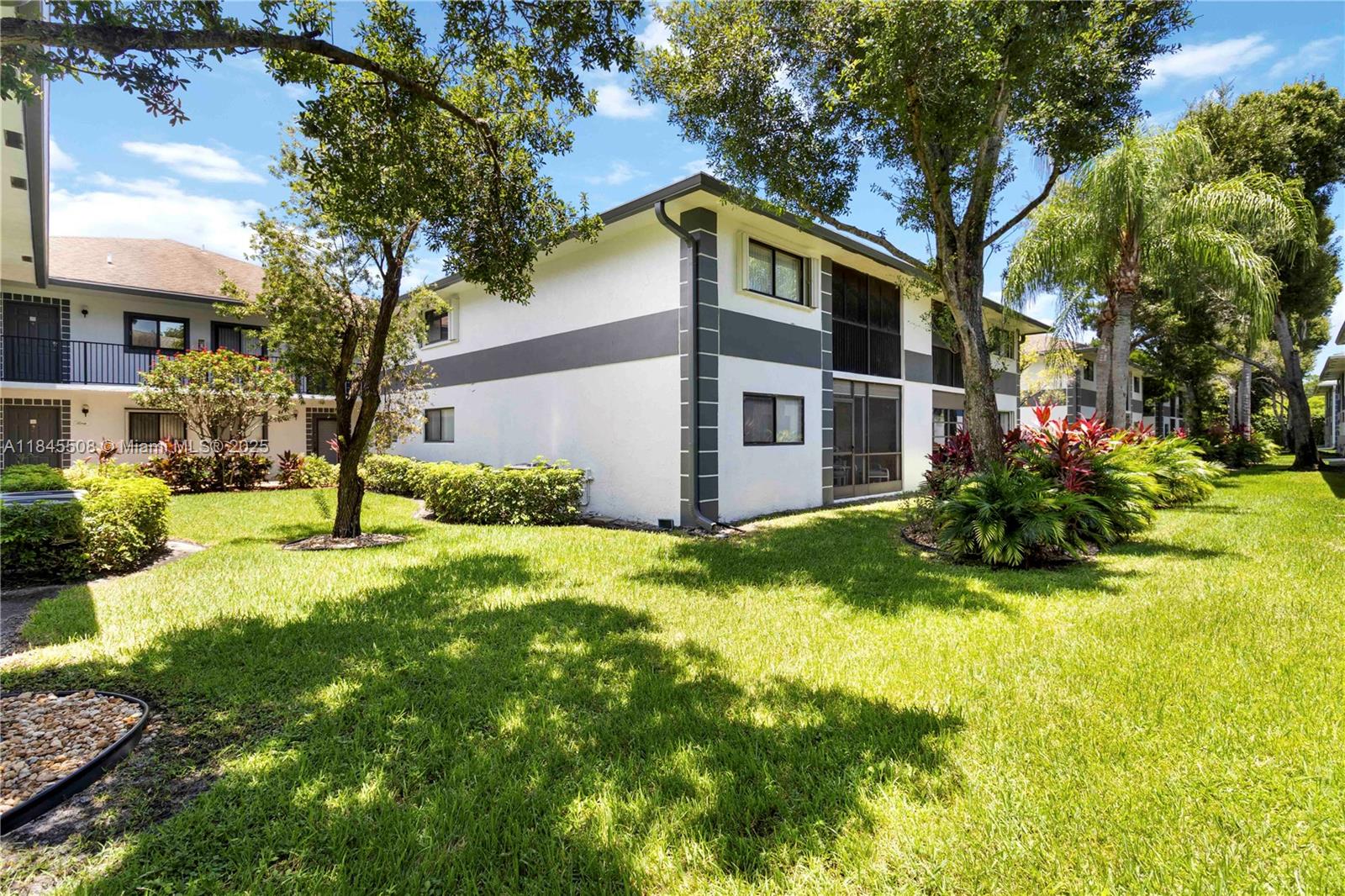 Lakes of Delray - Residential