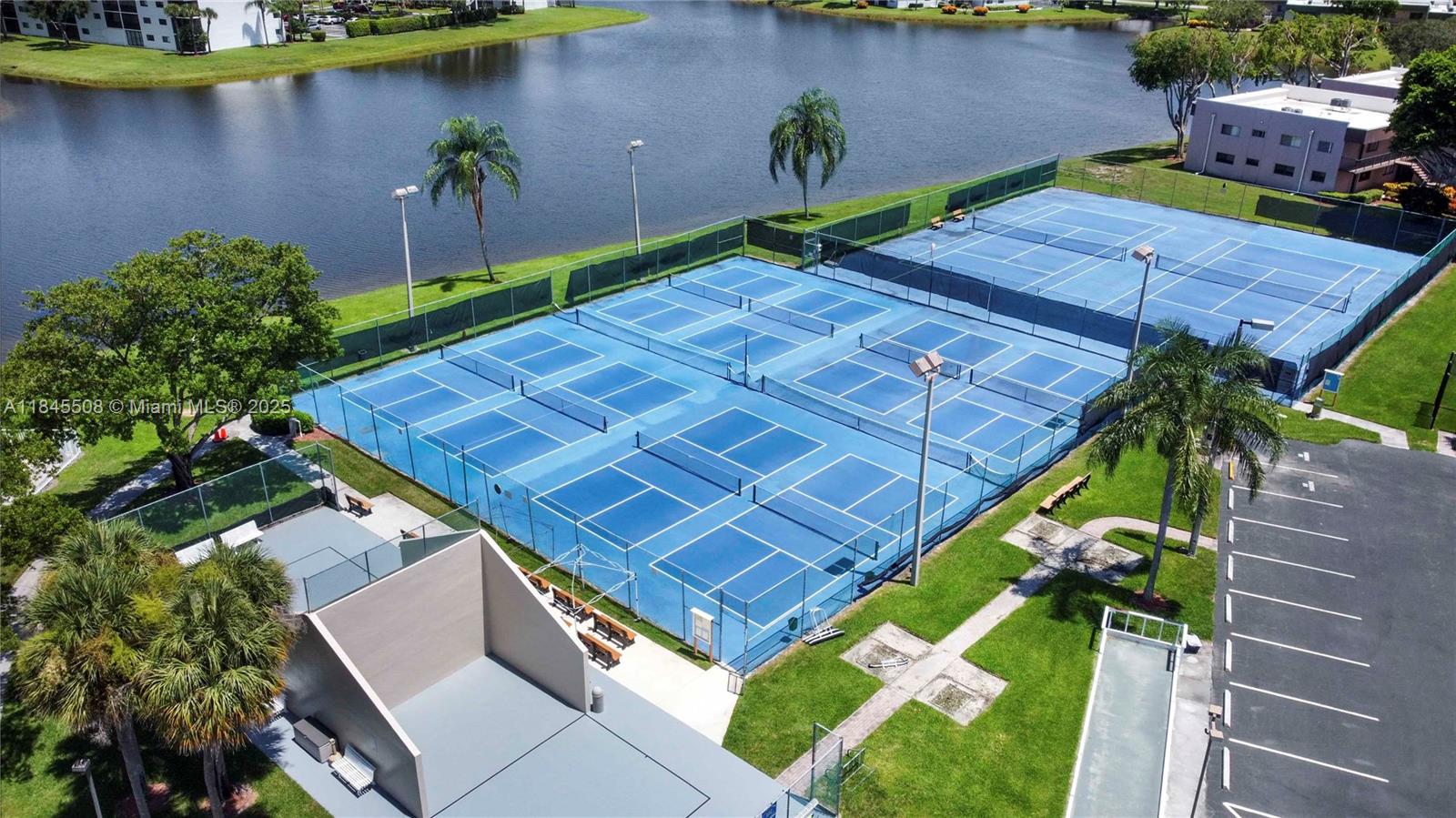 Lakes of Delray - Residential