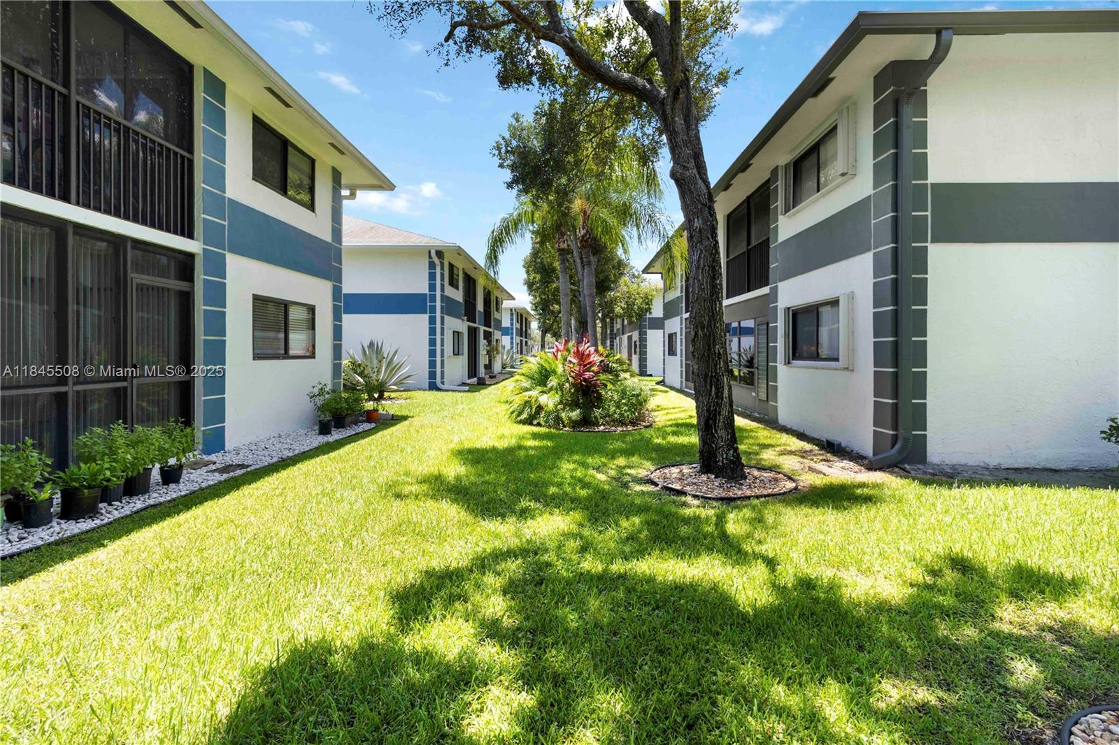 Lakes of Delray - Residential