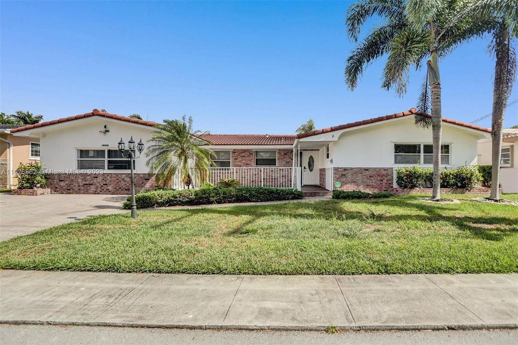 Photo of 2827 Arthur St #., Hollywood, FL 33020 (MLS # A11426862)