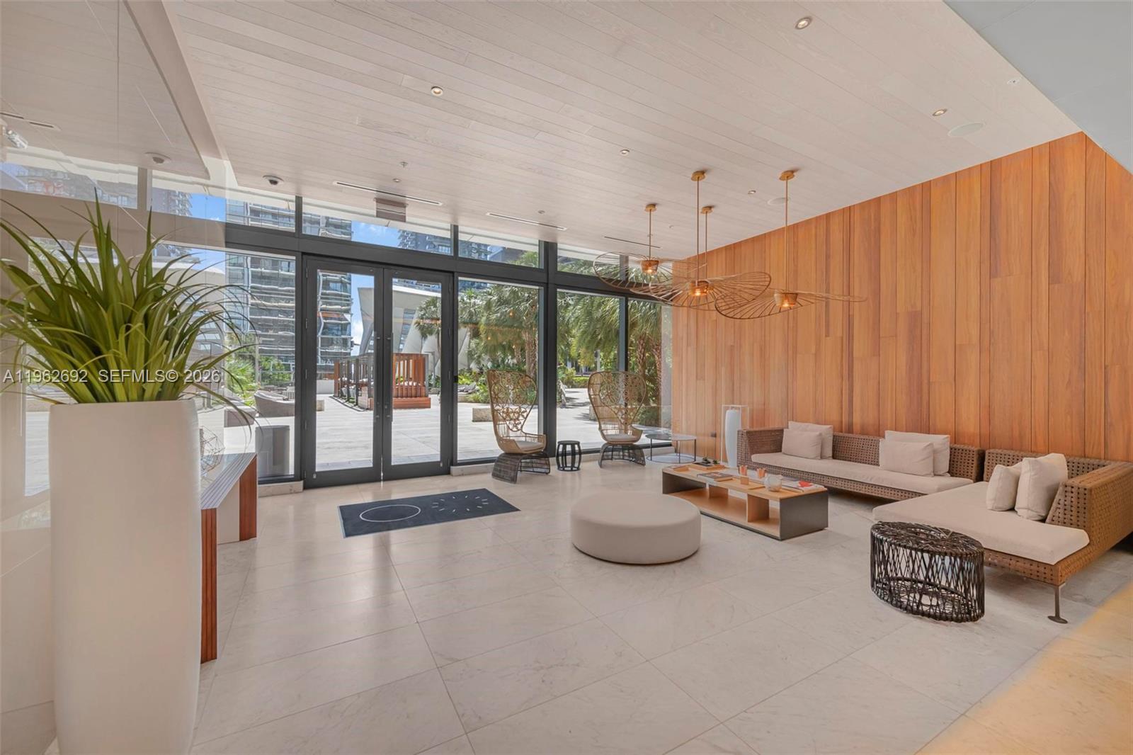 RISE CONDO - Residential