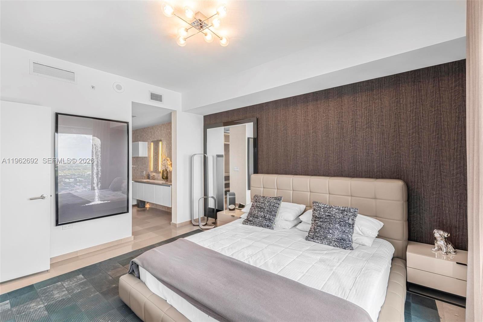 RISE CONDO - Residential