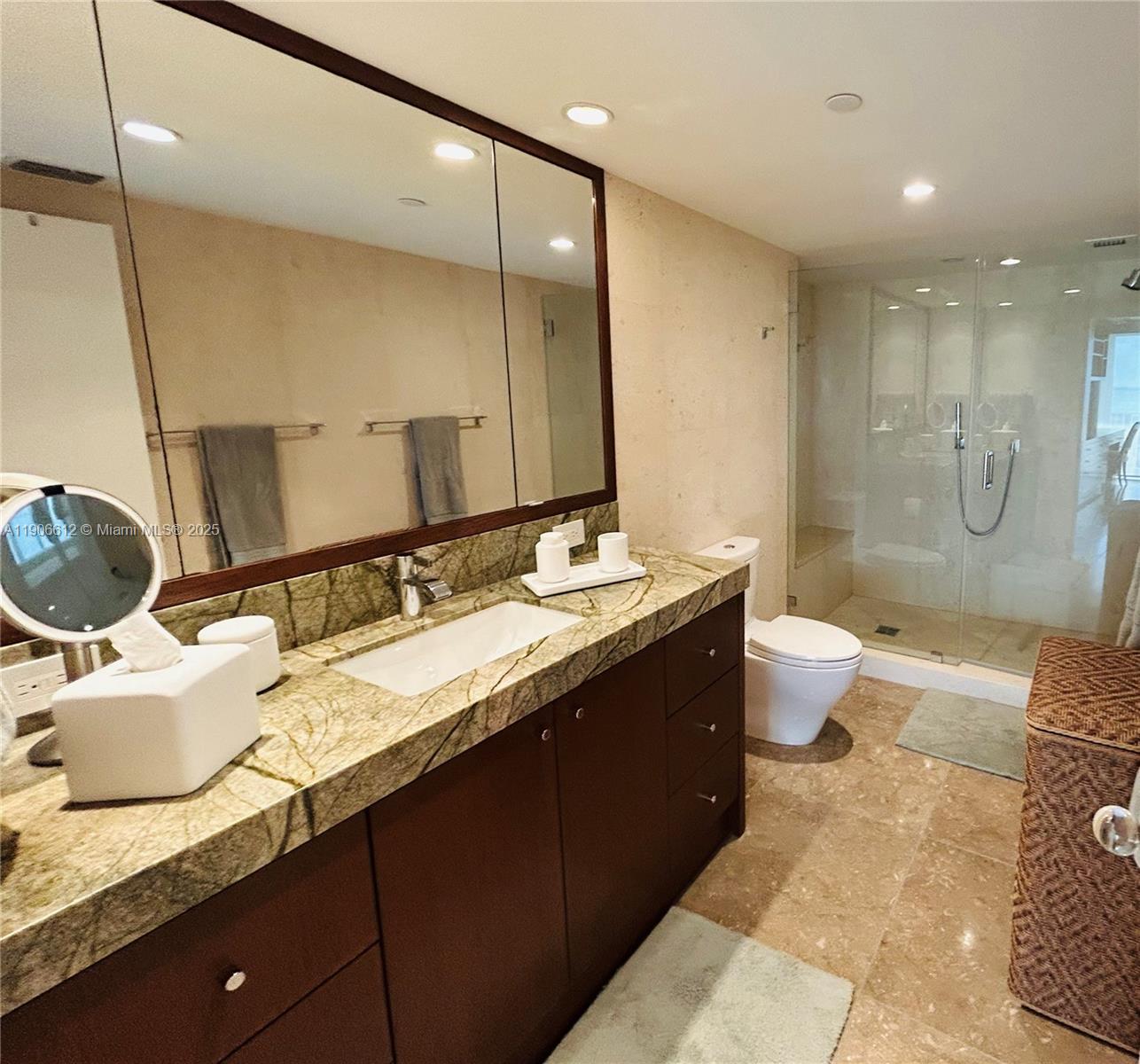 CASA DEL MAR CONDO - Residential Lease