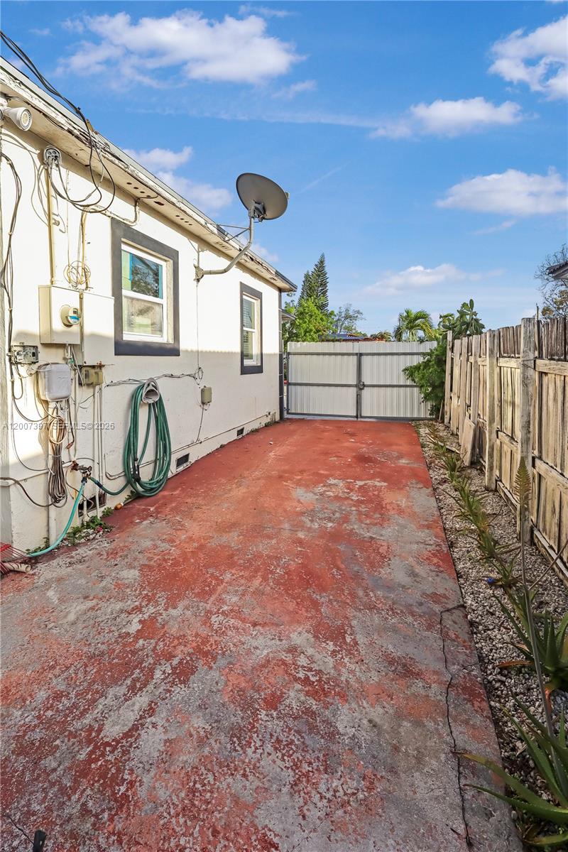 LOGAN CREST REV PL - Residential