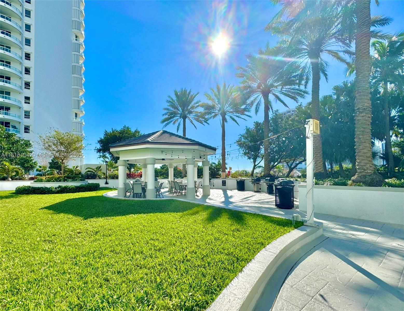 ATLANTIC II AT THE POINT - Residential