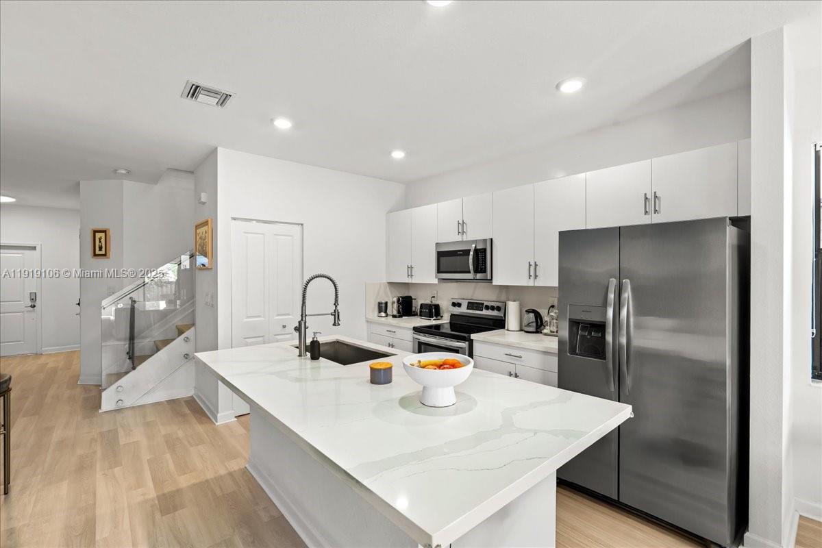 S ALLAPATTAH GDNS - Residential