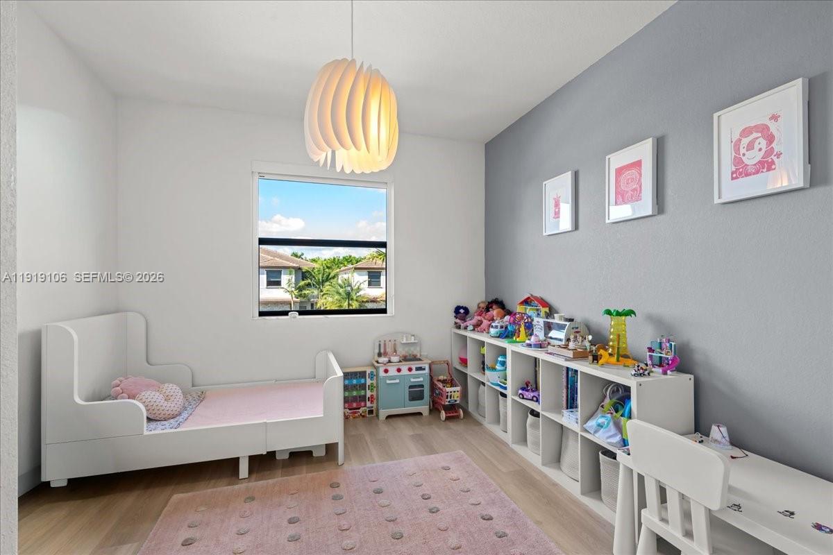 S ALLAPATTAH GDNS - Residential