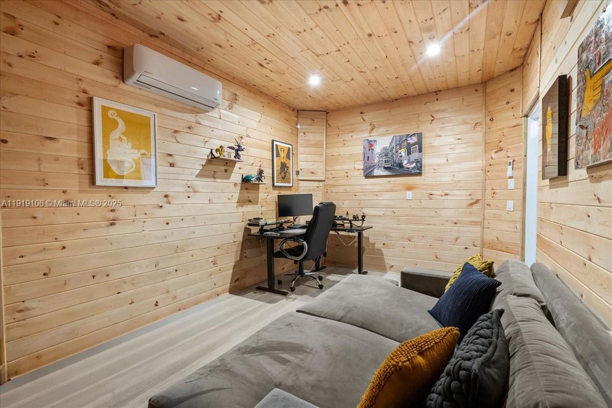 S ALLAPATTAH GDNS - Residential