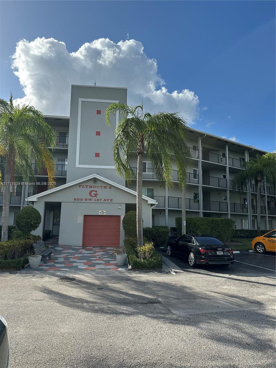 Rental Property at 800 Sw 137th Ave 404G, Pembroke Pines, Miami-Dade County, Florida - Bedrooms: 1 
Bathrooms: 1  - $1,600 MO.