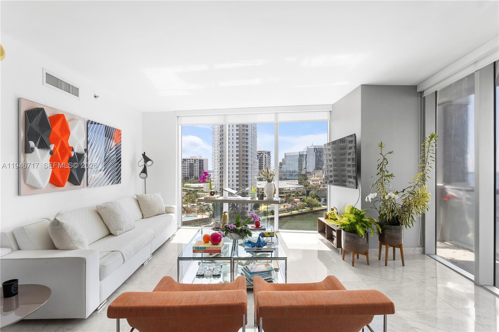 495 Brickell Ave 1001