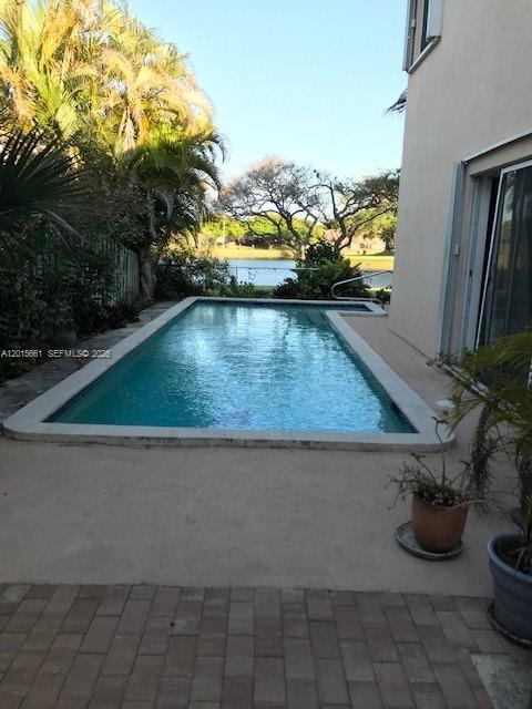 LAKESIDE AT THE HAMMOCKS - Residential