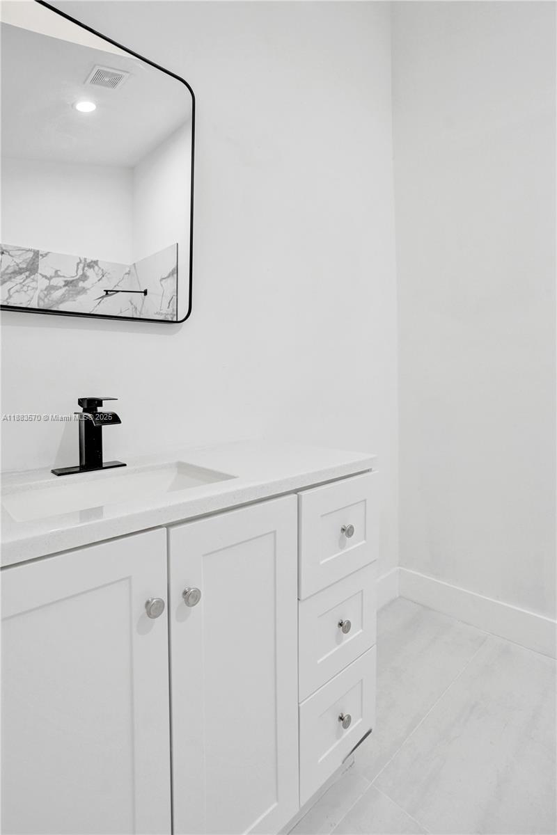 ROCK ISLAND LAND CORP - Residential