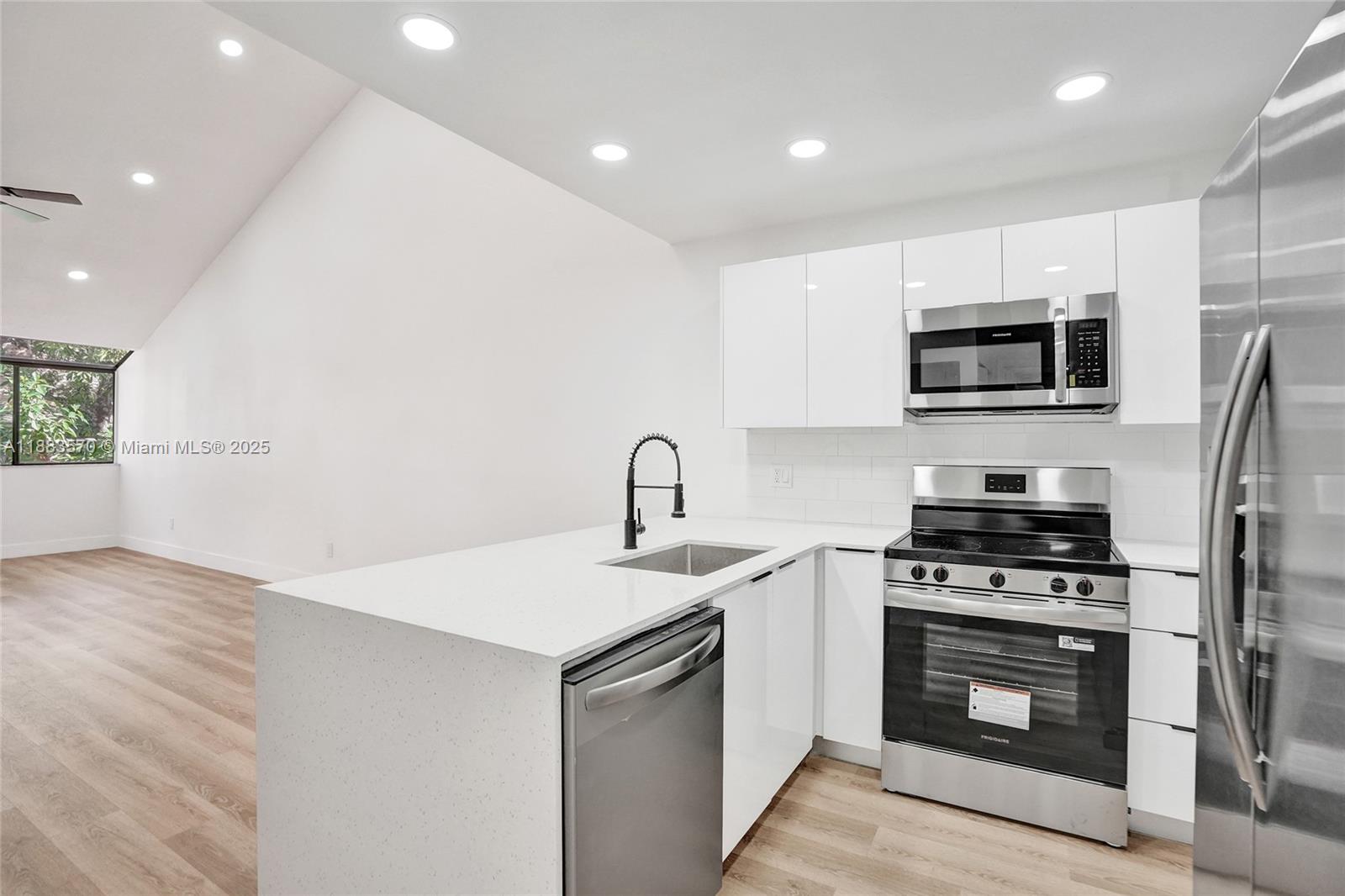 ROCK ISLAND LAND CORP - Residential