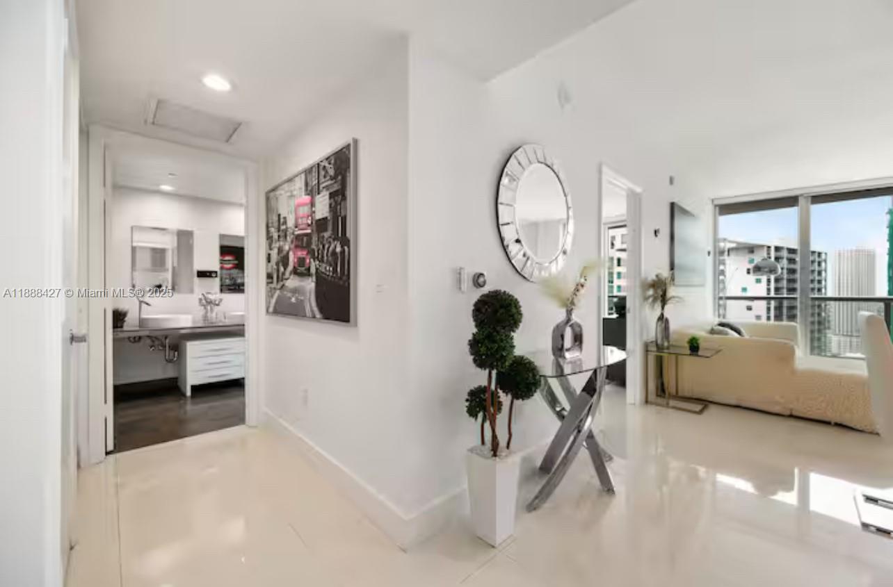 ICON BRICKELL CONDO NO 3 - Residential