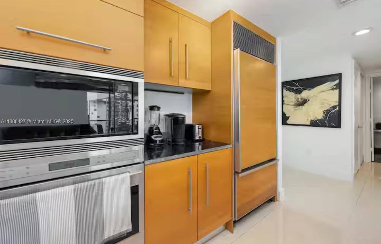 ICON BRICKELL CONDO NO 3 - Residential