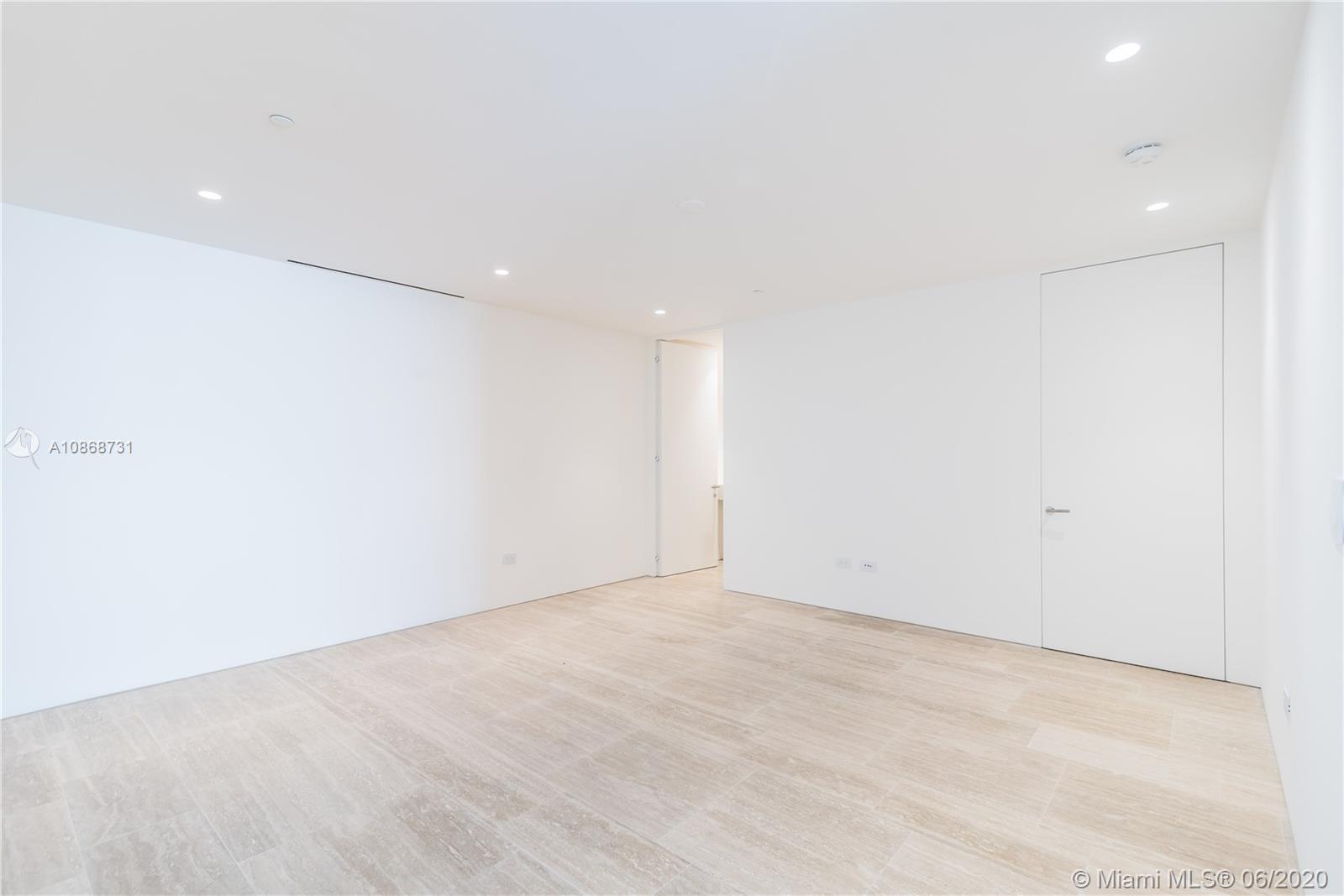 Surf Club Four Seasons - Residential