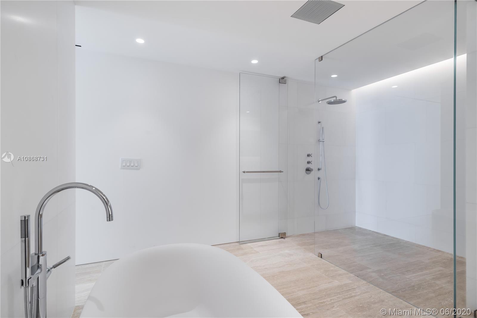 Surf Club Four Seasons - Residential