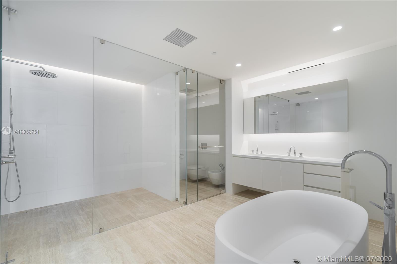 Surf Club Four Seasons - Residential