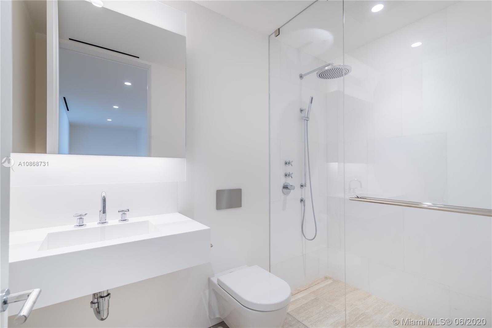 Surf Club Four Seasons - Residential