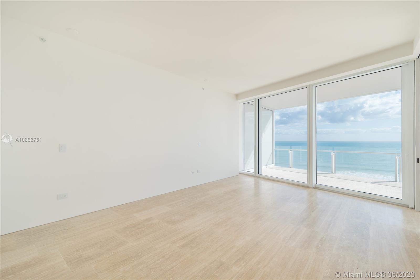 Surf Club Four Seasons - Residential