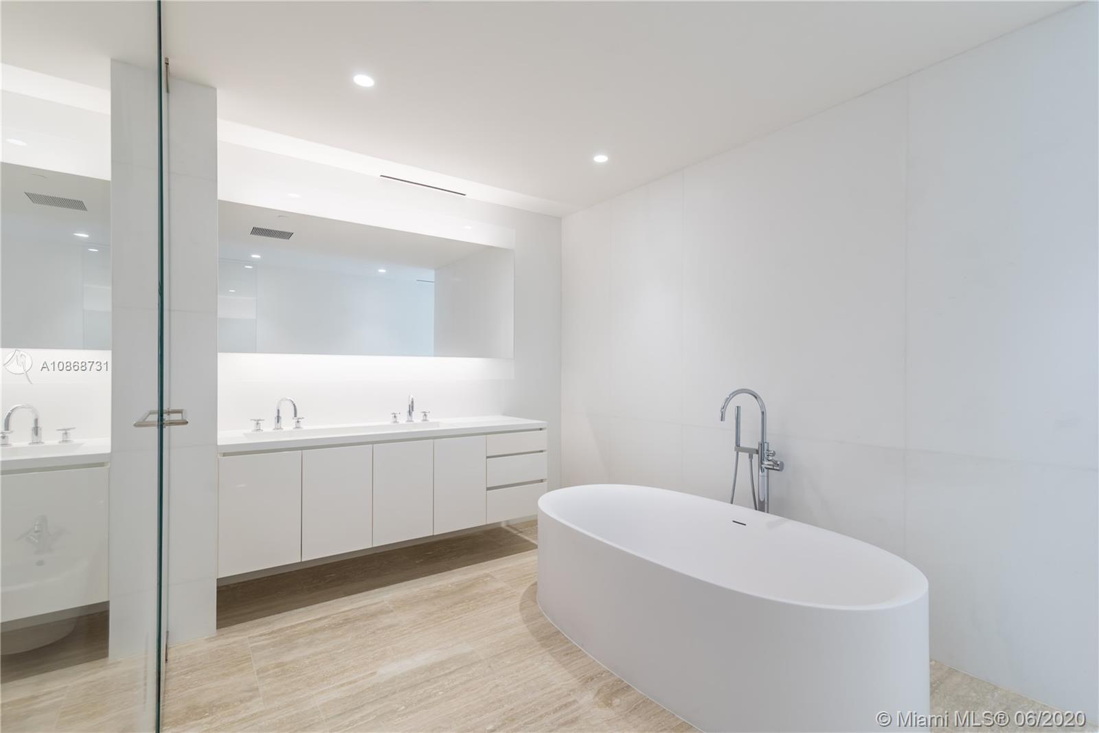 Surf Club Four Seasons - Residential