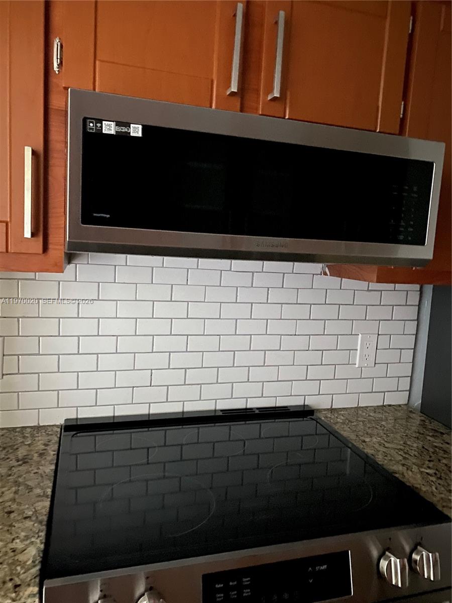 NEW HAMPTON AT CENTURY VI - Residential