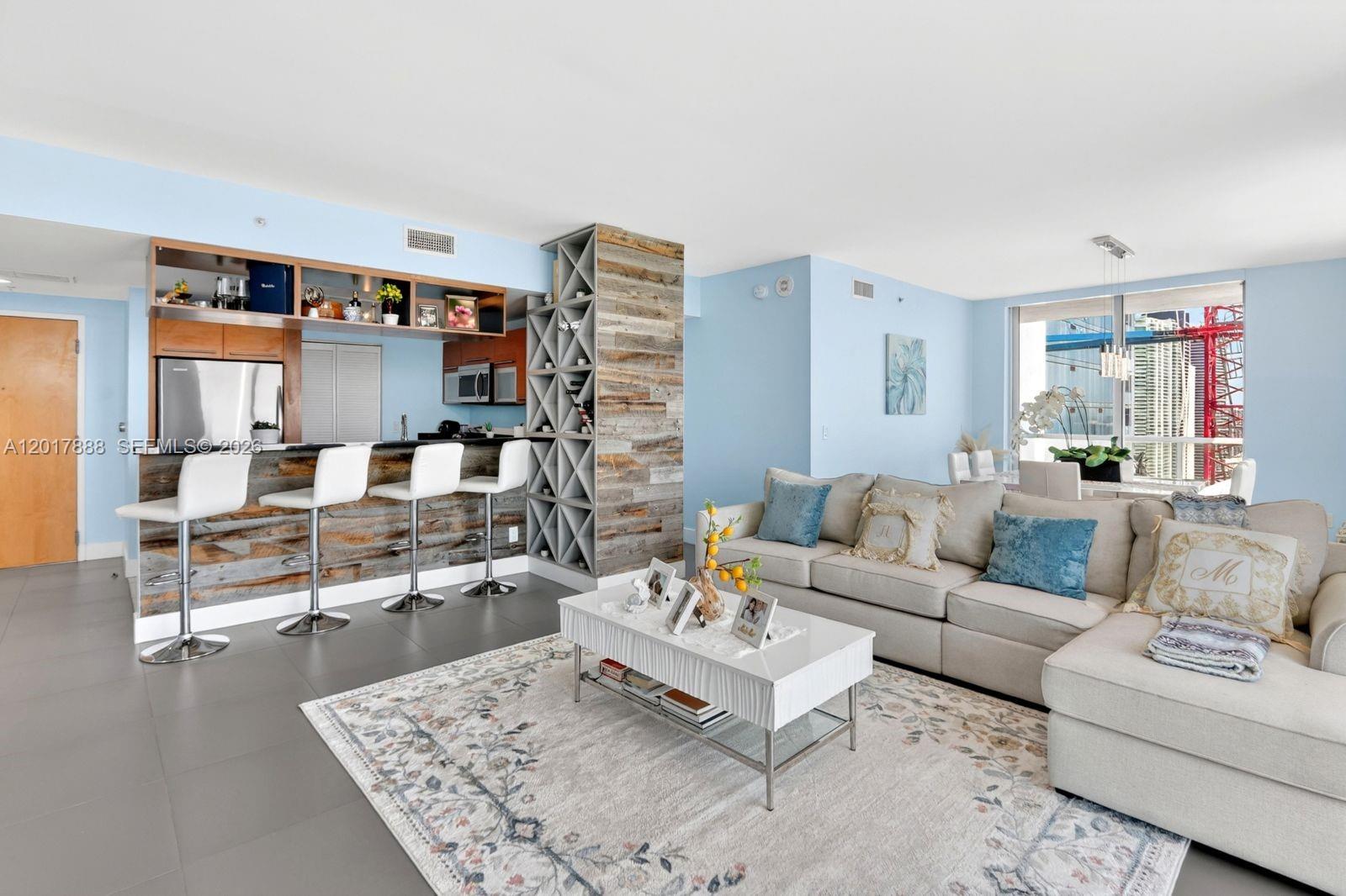 VIZCAYNE NORTH CONDO - Residential