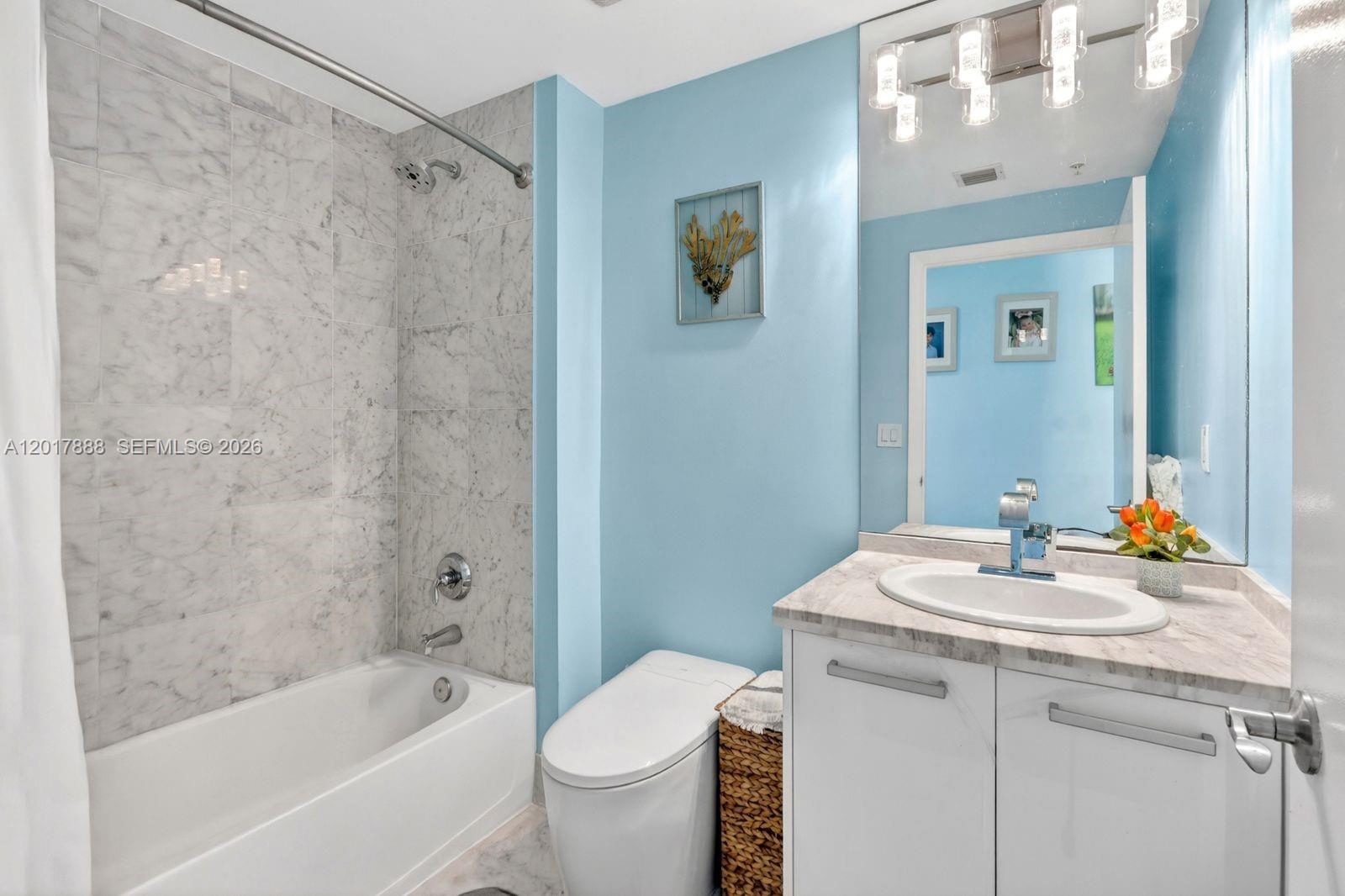 VIZCAYNE NORTH CONDO - Residential