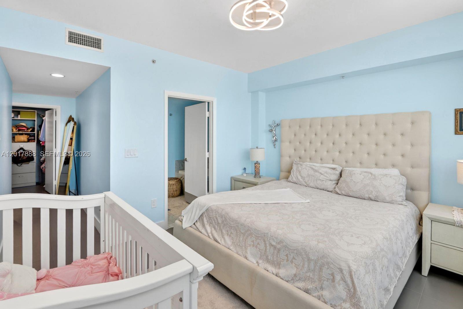 VIZCAYNE NORTH CONDO - Residential