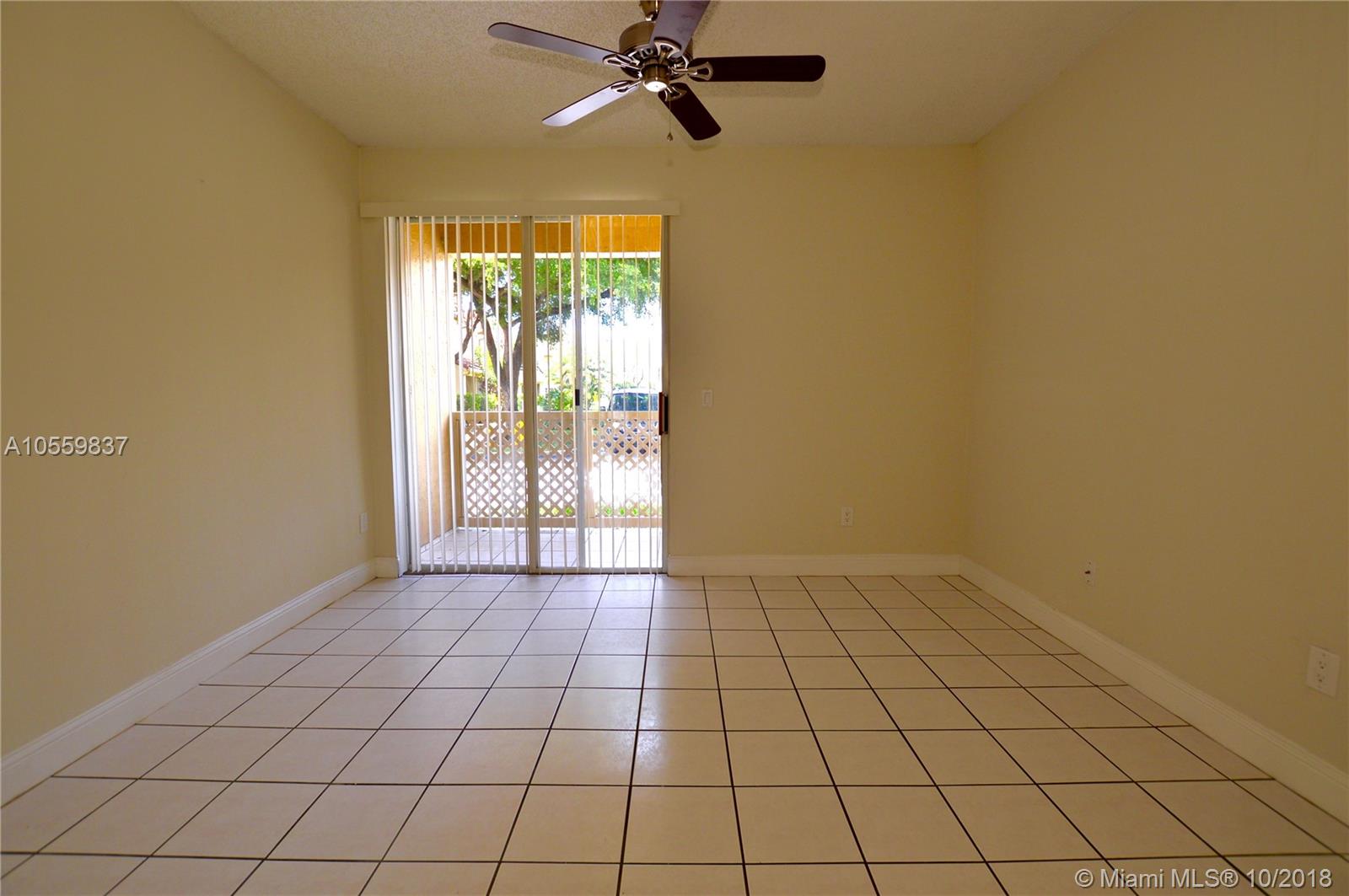 LA HACIENDA COUNTRY CLUB - Residential Lease