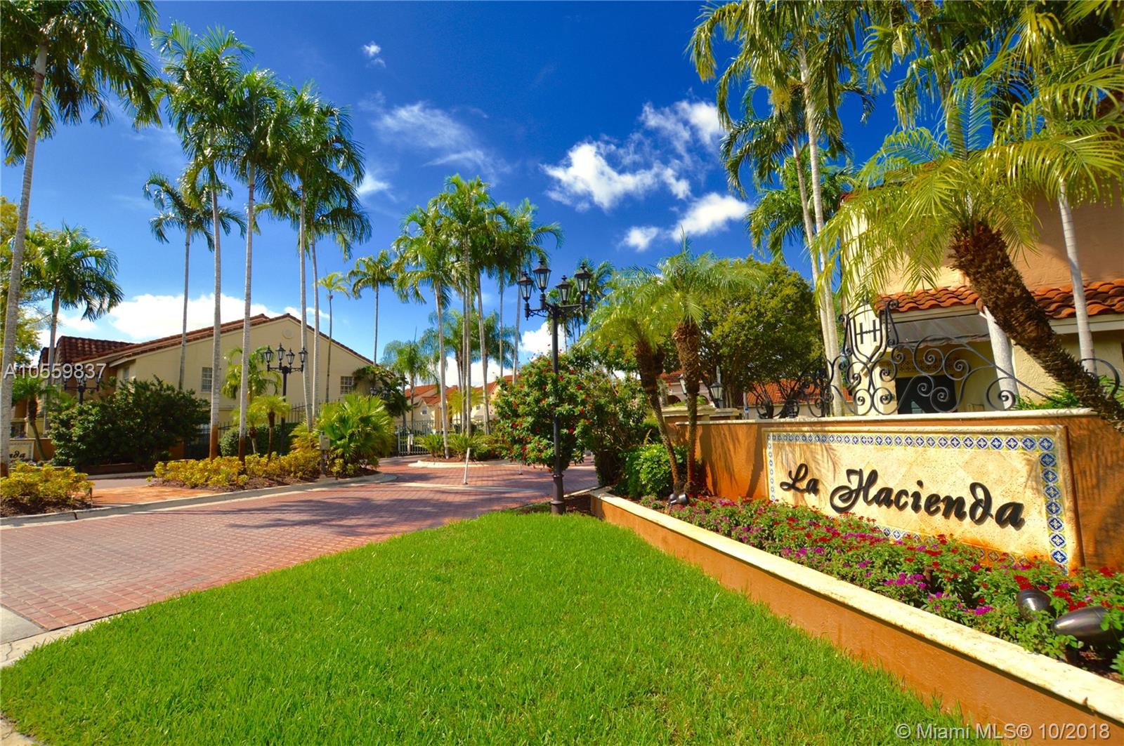 LA HACIENDA COUNTRY CLUB - Residential Lease