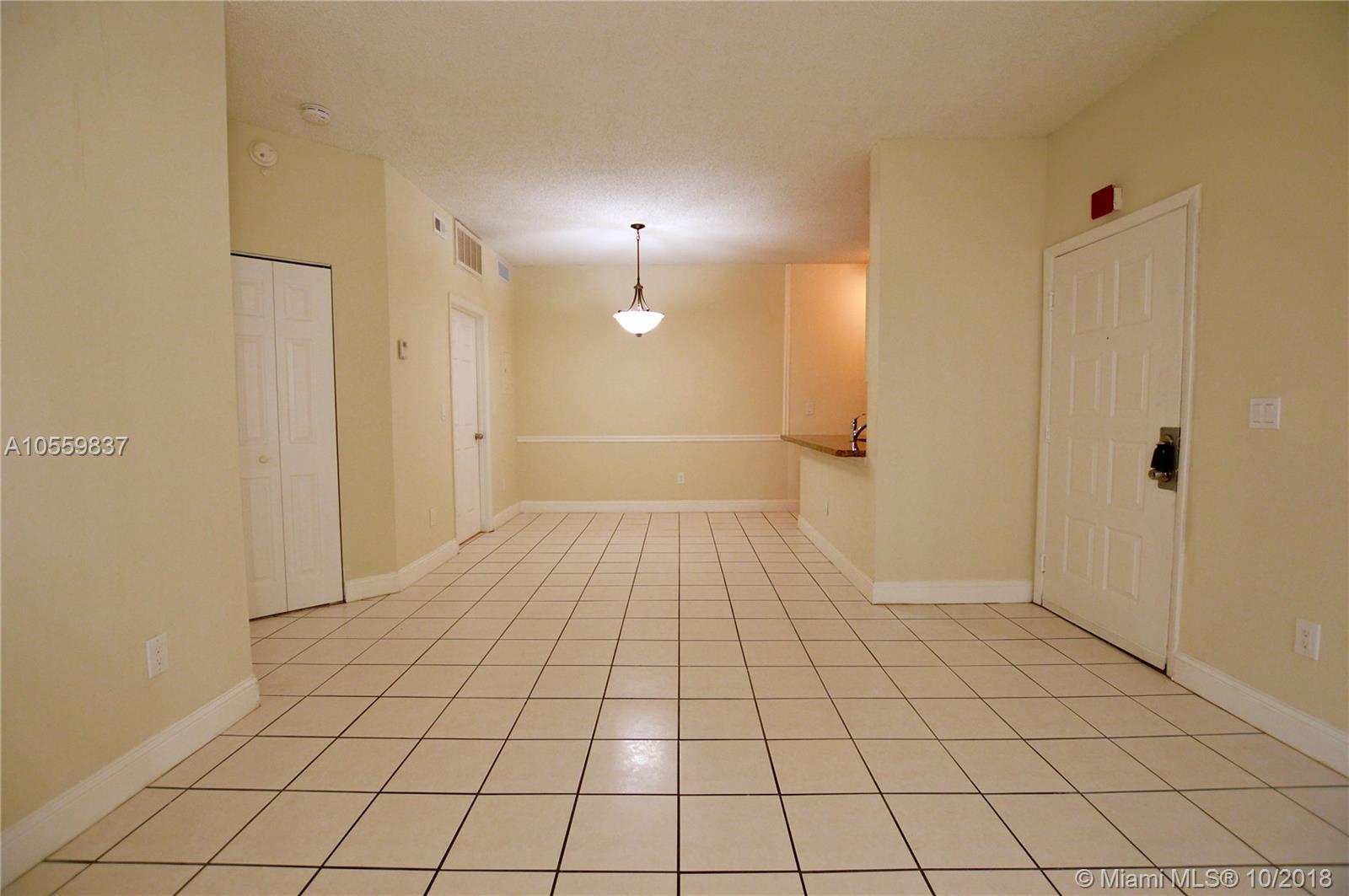 LA HACIENDA COUNTRY CLUB - Residential Lease