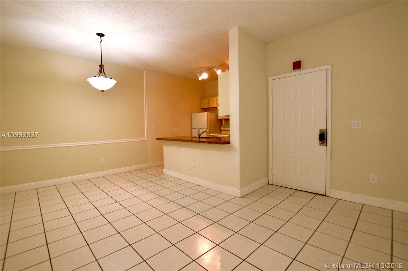 LA HACIENDA COUNTRY CLUB - Residential Lease